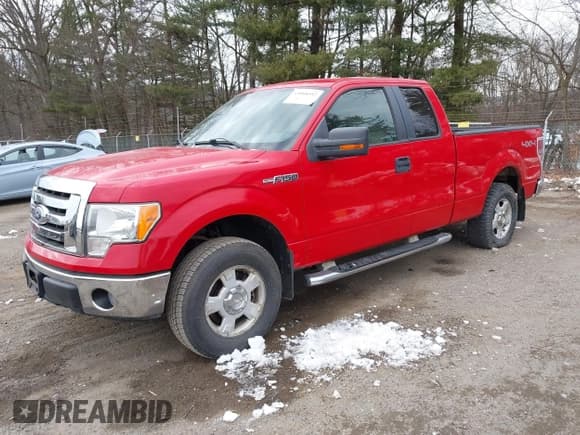 ✅ 2010 Ford F-150 XL • VIN: 1FTFX1EV9AFA57974 • Lot: 43888552. Wystawiony na IAAI z przebiegiem 135 796 mil. Bezpłatny archiwum sprzedaży aukcyjnych z USA i szczegółowy raport historii pojazdu na DreamBid. Zdjęcie 2.