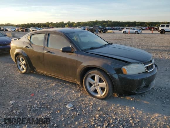 ✅ 2010 Dodge Avenger R/T • VIN: 1B3CC5FV4AN146458 • Лот: 73555204. Опубликован ранее на Copart с пробегом 180 705 миль. Бесплатный доступ к архиву аукционных продаж из США и подробный отчёт об истории автомобиля на DreamBid. Изображение 4.