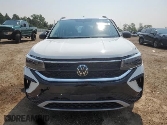 ✅ 2022 Volkswagen Taos S • VIN: 3VVAX7B23NM045172 • Лот: 59787535. Опубликован ранее на Copart с пробегом 23 536 миль. Бесплатный доступ к архиву аукционных продаж из США и подробный отчёт об истории автомобиля на DreamBid. Изображение 5.