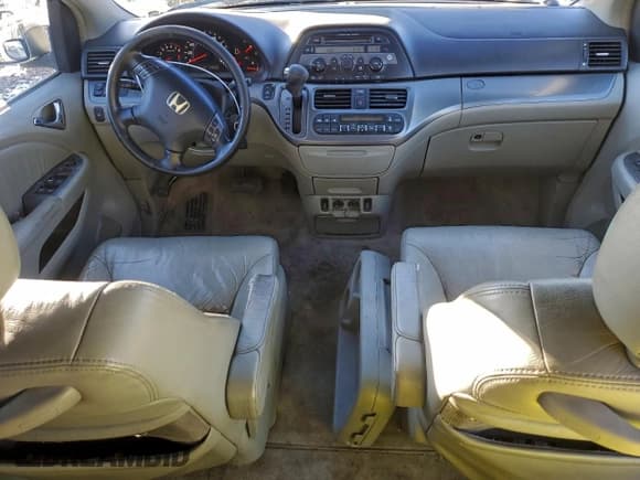 ✅ 2006 Honda Odyssey EX-L • VIN: 5FNRL38676B077757 • Lot: 93244735. Listed on Copart with 181,034 mi. Free auction sales archive from the USA and detailed vehicle history report at DreamBid. Image 8.