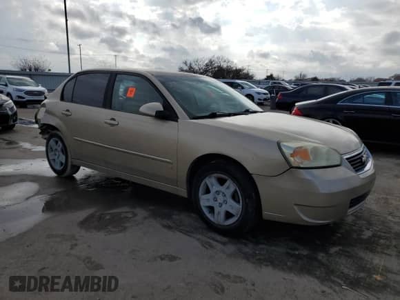 2006 Chevrolet Malibu 0LT z VIN 1G1ZT51F66F198063, wystawiony jako Copart lot #84702714 z przebiegiem Nie podano mil oraz Szkoda całkowita • Salvage title. Historia ofert i sprzedaży dostępna na DreamBid. Obrazek 4.
