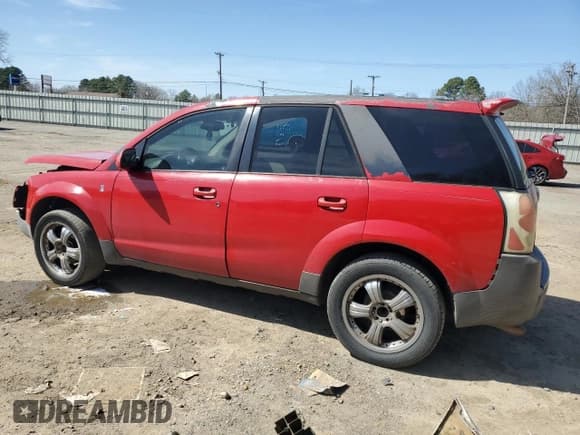 ✅ 2005 Saturn VUE • VIN: 5GZCZ53455S845919 • Lot: 49232825. Wystawiony na Copart z przebiegiem 307 130 mil. Bezpłatny archiwum sprzedaży aukcyjnych z USA i szczegółowy raport historii pojazdu na DreamBid. Zdjęcie 2.