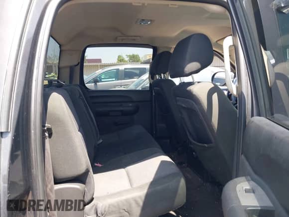 2010 Chevrolet Silverado 1500 LT z VIN 3GCRCSEA5AG129117, wystawiony jako IAAI lot #42391690 z przebiegiem 199 087 mil mil oraz . Historia ofert i sprzedaży dostępna na DreamBid. Obrazek 8.