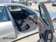 ✅ 2006 Mercedes-Benz E 350 • VIN: WDBUF56J06A801123 • Lot: 42623894. Wystawiony na IAAI z przebiegiem 209 205 mil. Bezpłatny archiwum sprzedaży aukcyjnych z USA i szczegółowy raport historii pojazdu na DreamBid. Zdjęcie 5.