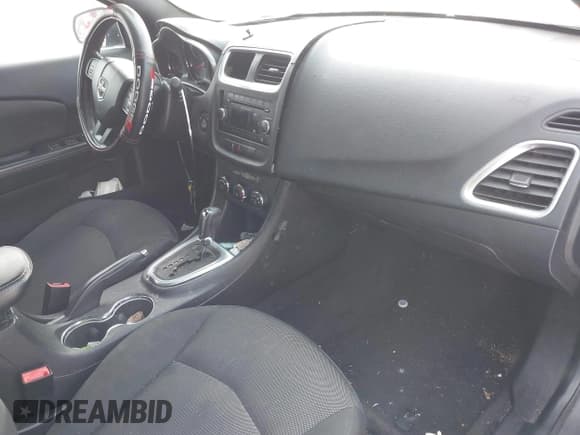 ✅ 2014 Dodge Avenger SE • VIN: 1C3CDZAB3EN233665 • Lot: 41390785. Wystawiony na IAAI z przebiegiem 128 193 mil. Bezpłatny archiwum sprzedaży aukcyjnych z USA i szczegółowy raport historii pojazdu na DreamBid. Zdjęcie 5.