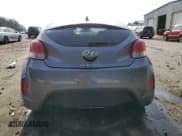 ✅ 2017 Hyundai Veloster • VIN: KMHTC6AD9HU306316 • Lot: 87213724. Wystawiony na Copart z przebiegiem 160 617 mil. Bezpłatny archiwum sprzedaży aukcyjnych z USA i szczegółowy raport historii pojazdu na DreamBid. Zdjęcie 6.