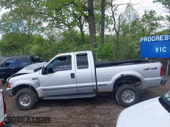 ✅ 1999 Ford F-250 XL • VIN: 1FTNX21F5XEB44785 • Lot: 42188678. Listed on IAAI with 289,216 mi. Free auction sales archive from the USA and detailed vehicle history report at DreamBid. Image 13.