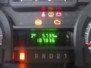 ✅ 2013 Ford Econoline Cargo Commercial • VIN: 1FTNE2EW8DDB16691 • Lot: 43536877. Wystawiony na IAAI z przebiegiem 187 836 mil. Bezpłatny archiwum sprzedaży aukcyjnych z USA i szczegółowy raport historii pojazdu na DreamBid. Zdjęcie 15.