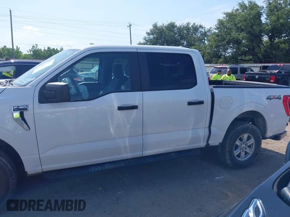 ✅ 2022 Ford F-150 XL • VIN: 1FTEW1EP5NFB69452 • Lot: 42886299. Listed on IAAI with 44,165 mi. Free auction sales archive from the USA and detailed vehicle history report at DreamBid. Image 14.
