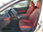 ✅ 2020 Toyota Camry XSE • VIN: 4T1K61AK0LU322076 • Lot: 52096915. Wystawiony na Copart z przebiegiem 94 436 mil. Bezpłatny archiwum sprzedaży aukcyjnych z USA i szczegółowy raport historii pojazdu na DreamBid. Zdjęcie 7.