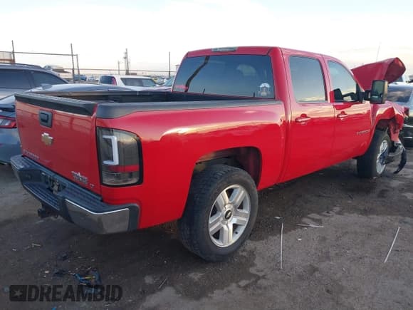 ✅ 2007 Chevrolet Silverado 1500 1LT • VIN: 3GCEC13J57G535161 • Lot: 41282921. Wystawiony na IAAI z przebiegiem Nie podano. Bezpłatny archiwum sprzedaży aukcyjnych z USA i szczegółowy raport historii pojazdu na DreamBid. Zdjęcie 4.