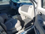 ✅ 2008 Ford Escape XLT • VIN: 1FMCU93108KA92703 • Лот: 43684001. Опубликован ранее на IAAI с пробегом 189 900 миль. Бесплатный доступ к архиву аукционных продаж из США и подробный отчёт об истории автомобиля на DreamBid. Изображение 5.