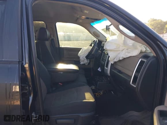 ✅ 2009 Dodge 1500 SLT • VIN: 1D3HB18P29S774408 • Lot: 40308323. Wystawiony na IAAI z przebiegiem 195 958 mil. Bezpłatny archiwum sprzedaży aukcyjnych z USA i szczegółowy raport historii pojazdu na DreamBid. Zdjęcie 5.