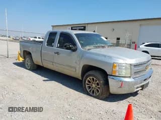 ✅ 2012 Chevrolet Silverado 1500 LS • VIN: 1GCRCREA5CZ353371 • Lot: 41790383. Wystawiony na IAAI z przebiegiem Nie podano. Bezpłatny archiwum sprzedaży aukcyjnych z USA i szczegółowy raport historii pojazdu na DreamBid. Zdjęcie 1.