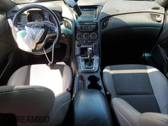 ✅ 2013 Hyundai Genesis Coupe Premium • VIN: KMHHT6KDXDU102218 • Lot: 56139945. Wystawiony na Copart z przebiegiem 81 817 mil. Bezpłatny archiwum sprzedaży aukcyjnych z USA i szczegółowy raport historii pojazdu na DreamBid. Zdjęcie 8.