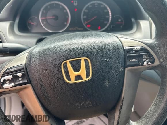 ✅ 2008 Honda Accord EX • VIN: JHMCP26788C058682 • Lot: 66139395. Listed on Copart with 207,475 mi. Free auction sales archive from the USA and detailed vehicle history report at DreamBid. Image 13.