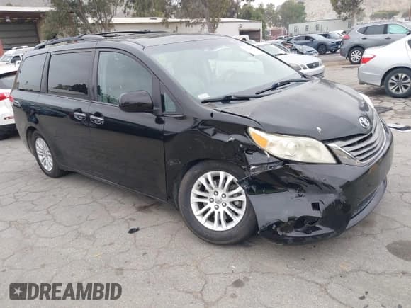 ✅ 2013 Toyota Sienna XLE AAS • VIN: 5TDYK3DC5DS386789 • Lot: 42164870. Listed on IAAI with 171,786 mi. Free auction sales archive from the USA and detailed vehicle history report at DreamBid. Image 1.