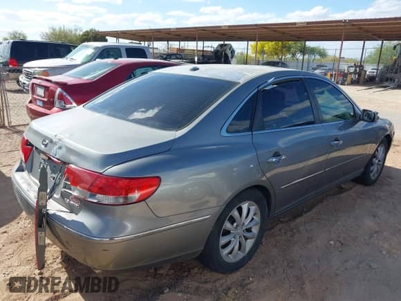 2008 Hyundai Azera Limited с VIN KMHFC46F98A332122, выставлен на аукционе IAAI как лот 42039825 с пробегом 376 625 миль миль и . История ставок и продаж доступна на DreamBid. Изображение 4.