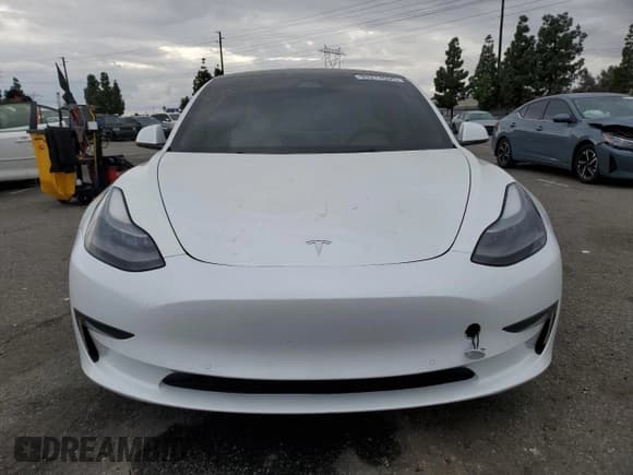 ✅ 2022 Tesla Model 3 • VIN: 5YJ3E1EAXNF153340 • Lot: 93313555. Wystawiony na Copart z przebiegiem 33 005 mil. Bezpłatny archiwum sprzedaży aukcyjnych z USA i szczegółowy raport historii pojazdu na DreamBid. Zdjęcie 5.