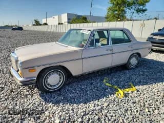 ✅ 1968 Mercedes-Benz 250 • VIN: 11401012009764 • Лот: 89674175. Опубликован ранее на Copart с пробегом 98 688 миль. Бесплатный доступ к архиву аукционных продаж из США и подробный отчёт об истории автомобиля на DreamBid. Изображение 1.