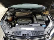 ✅ 2017 Volkswagen Tiguan S • VIN: WVGBV7AX8HK004274 • Lot: 80499905. Listed on Copart with 110,591 mi. Free auction sales archive from the USA and detailed vehicle history report at DreamBid. Image 12.