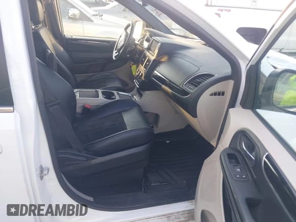 ✅ 2020 Dodge Grand Caravan SXT • VIN: 2C4RDGCG9LR173720 • Lot: 43102706. Wystawiony na IAAI z przebiegiem 100 172 mil. Bezpłatny archiwum sprzedaży aukcyjnych z USA i szczegółowy raport historii pojazdu na DreamBid. Zdjęcie 5.