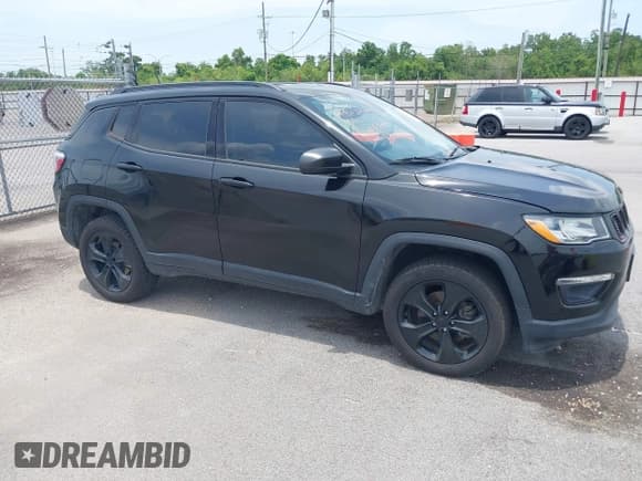 ✅ 2019 Jeep Compass Latitude • VIN: 3C4NJDBBXKT838972 • Lot: 42615357. Listed on IAAI with 77,210 mi. Free auction sales archive from the USA and detailed vehicle history report at DreamBid. Image 13.