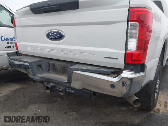 ✅ 2018 Ford F-250 XL • VIN: 1FT7W2B66JEC25103 • Lot: 41108742. Listed on IAAI with 122,436 mi. Free auction sales archive from the USA and detailed vehicle history report at DreamBid. Image 6.