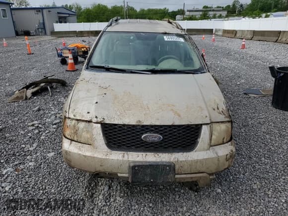 ✅ 2005 Ford Freestyle SE • VIN: 1FMZK04175GA38419 • Лот: 62158895. Опубликован ранее на Copart с пробегом 128 284 миль. Бесплатный доступ к архиву аукционных продаж из США и подробный отчёт об истории автомобиля на DreamBid. Изображение 5.