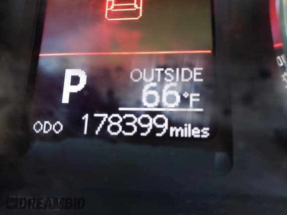 ✅ 2017 Toyota Corolla L • VIN: 2T1BURHE1HC952136 • Lot: 43296570. Wystawiony na IAAI z przebiegiem 178 399 mil. Bezpłatny archiwum sprzedaży aukcyjnych z USA i szczegółowy raport historii pojazdu na DreamBid. Zdjęcie 15.