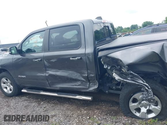 ✅ 2020 Ram 1500 Big Horn • VIN: 1C6RRFFG6LN334942 • Lot: 42625374. Listed on IAAI with 95,575 mi. Free auction sales archive from the USA and detailed vehicle history report at DreamBid. Image 14.