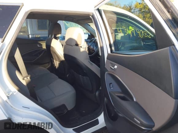 ✅ 2017 Hyundai Santa Fe 2.4L • VIN: 5NMZTDLB0HH023101 • Лот: 43494022. Опубликован ранее на IAAI с пробегом 104 605 миль. Бесплатный доступ к архиву аукционных продаж из США и подробный отчёт об истории автомобиля на DreamBid. Изображение 8.