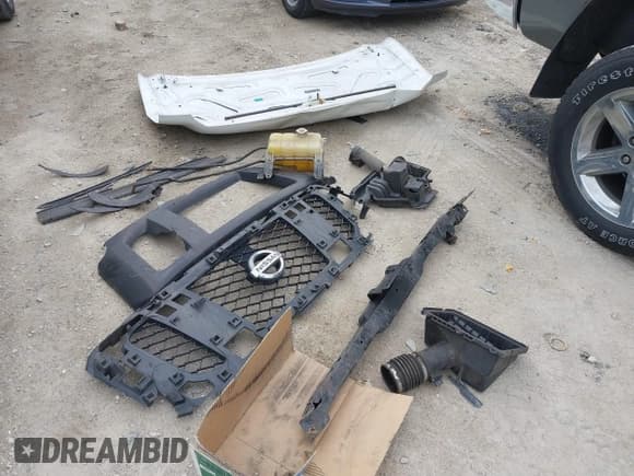 ✅ 2018 Nissan NV Cargo S • VIN: 1N6BF0LY0JN807791 • Lot: 41868591. Listed on IAAI with 128,813 mi. Free auction sales archive from the USA and detailed vehicle history report at DreamBid. Image 18.