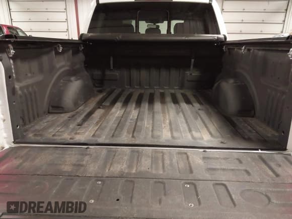 ✅ 2019 Ford F-150 XL • VIN: 1FTEW1E43KKE62257 • Lot: 43108918. Listed on IAAI with 104,054 mi. Free auction sales archive from the USA and detailed vehicle history report at DreamBid. Image 18.