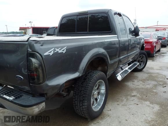 ✅ 2003 Ford F-250 XL • VIN: 1FTNX21L73EB40320 • Lot: 42071292. Listed on IAAI with 301,082 mi. Free auction sales archive from the USA and detailed vehicle history report at DreamBid. Image 4.
