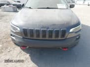 ✅ 2019 Jeep Cherokee Trailhawk • VIN: 1C4PJMBX3KD246100 • Lot: 41191581. Wystawiony na IAAI z przebiegiem 98 124 mil. Bezpłatny archiwum sprzedaży aukcyjnych z USA i szczegółowy raport historii pojazdu na DreamBid. Zdjęcie 6.