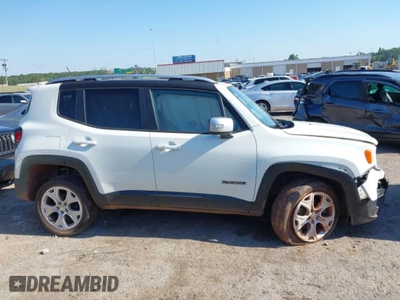 ✅ 2017 Jeep Renegade Limited • VIN: ZACCJBDBXHPE84766 • Лот: 42942643. Опубликован ранее на IAAI с пробегом 186 080 миль. Бесплатный доступ к архиву аукционных продаж из США и подробный отчёт об истории автомобиля на DreamBid. Изображение 14.