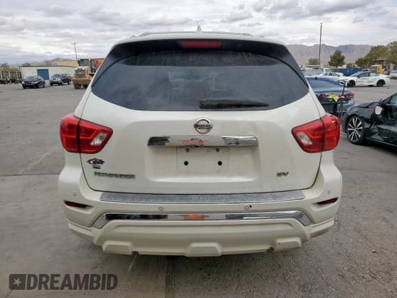 ✅ 2019 Nissan Pathfinder SV • VIN: 5N1DR2MN0KC641204 • Lot: 62415325. Wystawiony na Copart z przebiegiem 135 137 mil. Bezpłatny archiwum sprzedaży aukcyjnych z USA i szczegółowy raport historii pojazdu na DreamBid. Zdjęcie 6.