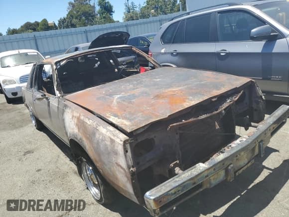 ✅ 1983 Buick Regal Limited • VIN: 1G4AM47A6DR420566 • Лот: 60656794. Опубликован ранее на Copart с пробегом Не указан. Бесплатный доступ к архиву аукционных продаж из США и подробный отчёт об истории автомобиля на DreamBid. Изображение 4.