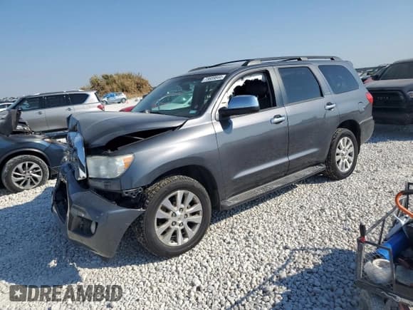 ✅ 2015 Toyota Sequoia Platinum • VIN: 5TDDW5G19FS122843 • Лот: 73689844. Опубликован ранее на Copart с пробегом Не указан. Бесплатный доступ к архиву аукционных продаж из США и подробный отчёт об истории автомобиля на DreamBid. Изображение 1.