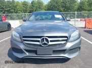 ✅ 2018 Mercedes-Benz C 300 • VIN: 55SWF4KB8JU280931 • Lot: 43148785. Wystawiony na IAAI z przebiegiem 96 157 mil. Bezpłatny archiwum sprzedaży aukcyjnych z USA i szczegółowy raport historii pojazdu na DreamBid. Zdjęcie 13.
