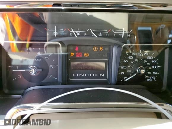 ✅ 2009 Lincoln Navigator • VIN: 5LMFU27599EJ02238 • Lot: 63526855. Listed on Copart with 224,776 mi. Free auction sales archive from the USA and detailed vehicle history report at DreamBid. Image 9.