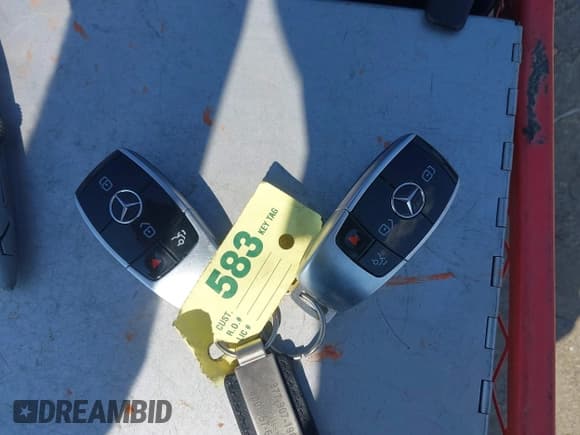 ✅ 2019 Mercedes-Benz E 300 • VIN: WDDZF4KBXKA587029 • Лот: 42727275. Опубликован ранее на IAAI с пробегом 51 353 миль. Бесплатный доступ к архиву аукционных продаж из США и подробный отчёт об истории автомобиля на DreamBid. Изображение 11.