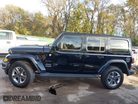 ✅ 2021 Jeep Wrangler Unlimited Sahara Altitude • VIN: 1C4HJXEG9MW511207 • Lot: 43605598. Listed on IAAI with 120,073 mi. Free auction sales archive from the USA and detailed vehicle history report at DreamBid. Image 14.