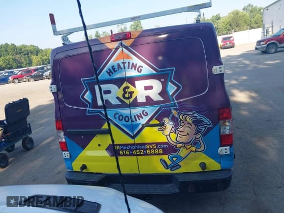 ✅ 2018 Nissan NV Cargo SV • VIN: 1N6BF0KM7JN800898 • Лот: 42742580. Опубликован ранее на IAAI с пробегом 133 085 миль. Бесплатный доступ к архиву аукционных продаж из США и подробный отчёт об истории автомобиля на DreamBid. Изображение 16.