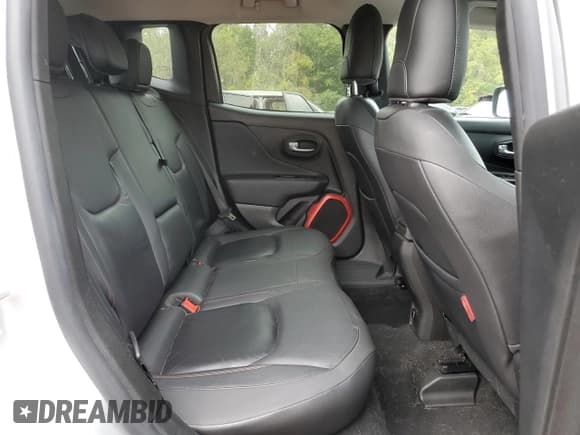 ✅ 2017 Jeep Renegade Trailhawk • VIN: ZACCJBCB5HPG38544 • Lot: 82104775. Listed on Copart with 98,947 mi. Free auction sales archive from the USA and detailed vehicle history report at DreamBid. Image 11.