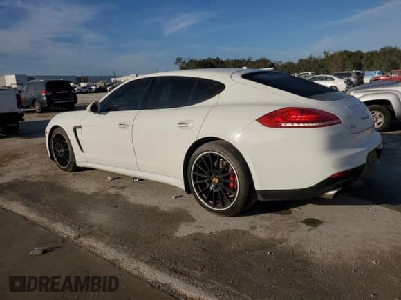 ✅ 2016 Porsche Panamera 4S • VIN: WP0AB2A75GL050617 • Lot: 85482644. Wystawiony na Copart z przebiegiem 72 267 mil. Bezpłatny archiwum sprzedaży aukcyjnych z USA i szczegółowy raport historii pojazdu na DreamBid. Zdjęcie 2.