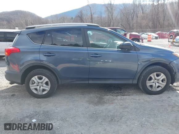 ✅ 2013 Toyota RAV4 LE • VIN: 2T3BFREV6DW098033 • Lot: 43811342. Listed on IAAI with 134,752 mi. Free auction sales archive from the USA and detailed vehicle history report at DreamBid. Image 13.