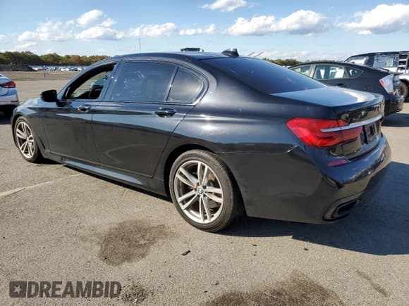 ✅ 2019 BMW 7 Series 740i xDrive • VIN: WBA7E4C54KGV70380 • Lot: 82667765. Listed on Copart with 82,152 mi. Free auction sales archive from the USA and detailed vehicle history report at DreamBid. Image 2.