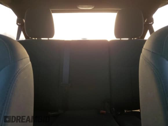 ✅ 2018 Jeep Wrangler Unlimited Sport S • VIN: 1C4BJWDG2JL860448 • Лот: 71272595. Опубликован ранее на Copart с пробегом 104 655 миль. Бесплатный доступ к архиву аукционных продаж из США и подробный отчёт об истории автомобиля на DreamBid. Изображение 10.